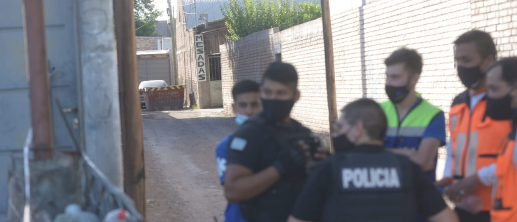 Encontraron un cad&aacute;ver envuelto en una s&aacute;bana donde buscan a Florencia