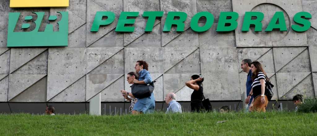 Petrobras cerrará oficinas en Argentina