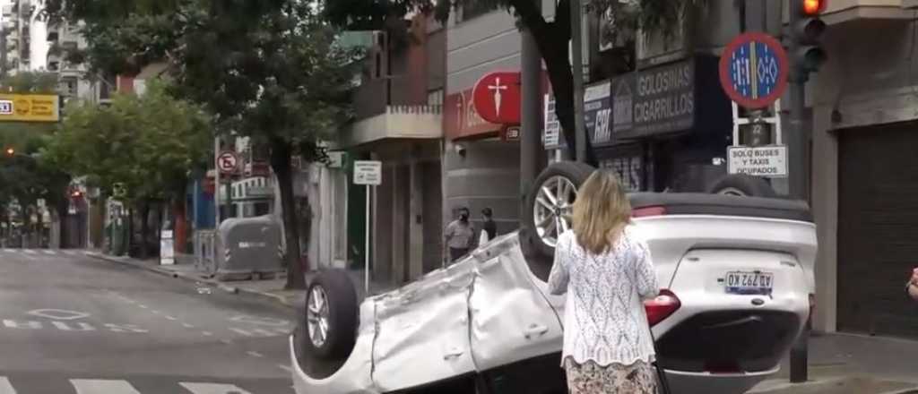 Heridos por choque y vuelco de vehículos en el barrio de Palermo