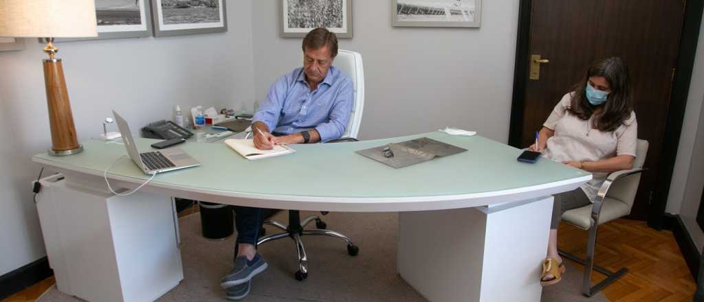 Suarez se re&uacute;ne con los intendentes por la situaci&oacute;n epidemiol&oacute;gica