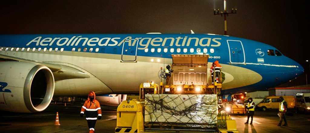 Parti&oacute; el avi&oacute;n que regresar&aacute; al pa&iacute;s con 300 mil dosis de vacunas