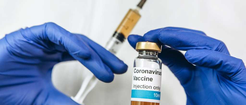 Preocupación por la venta de falsas vacunas en el mercado negro virtual