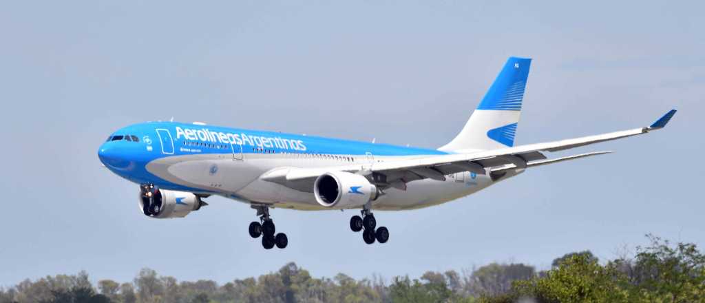 La oposición advierte por la situación "decadente" de Aerolíneas Argentinas