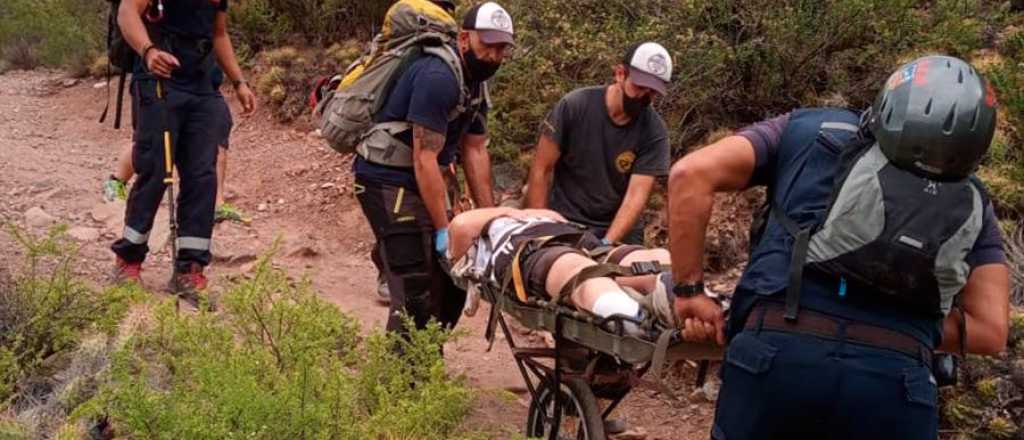Rescataron a una mujer accidentada en una travesía en Potrerillos