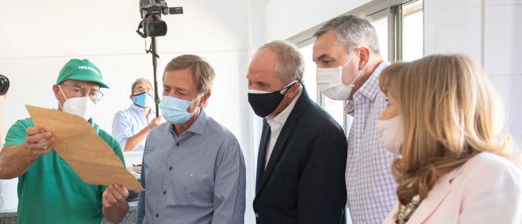 Rufeil sobre su vacunaci&oacute;n: "Sigo ejerciendo la medicina"