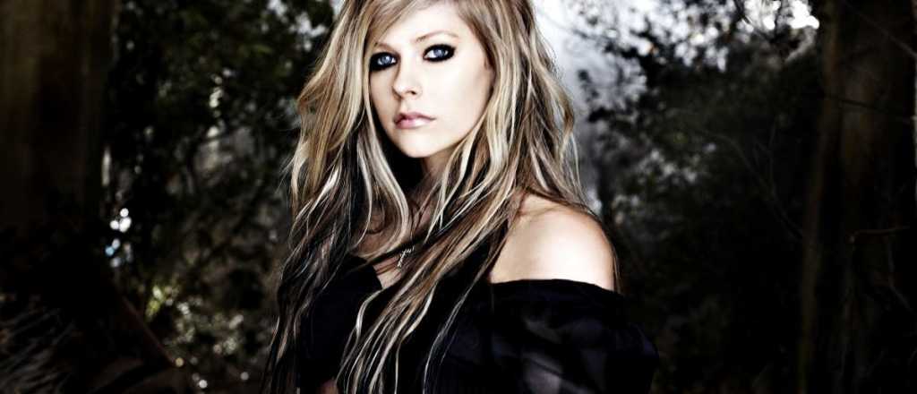 Avril Lavigne y el video en el que se burla de su propia muerte