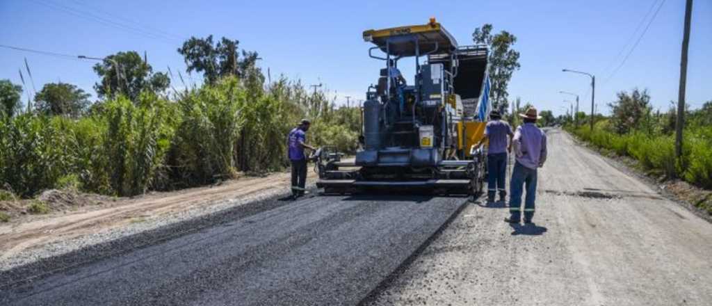 Guaymall&eacute;n concreta m&aacute;s asfalto en Colonia Segovia