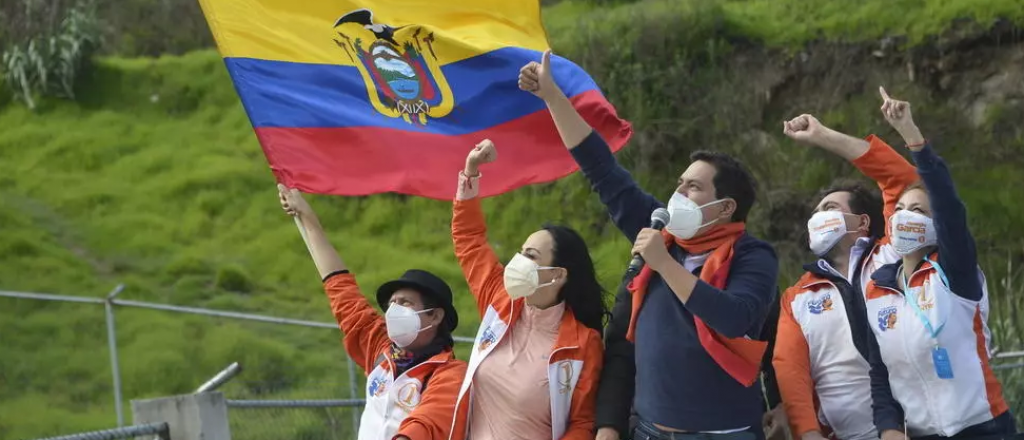 Ecuador: afirman que Fernández les garantizó 4 millones de vacunas