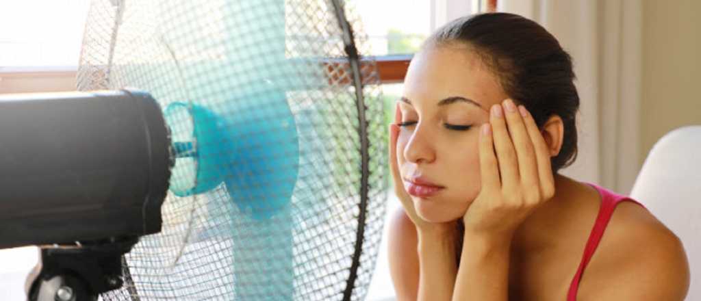 ¿Es realmente bueno dormir con ventilador?