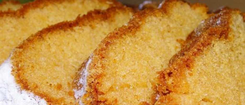 Bizcochuelo de yogur, sin az&uacute;car ni harinas