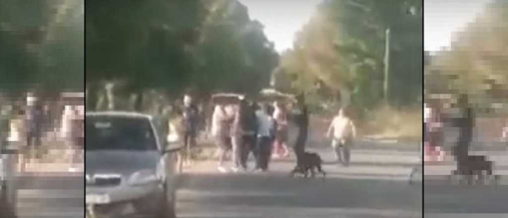 Rebeli&oacute;n en Alvear: vecinos a las pi&ntilde;as con la polic&iacute;a