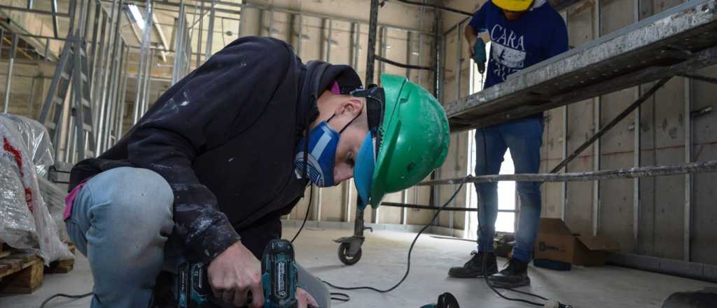 La pandemia seguir&aacute; acechando a la econom&iacute;a de Mendoza en 2021 