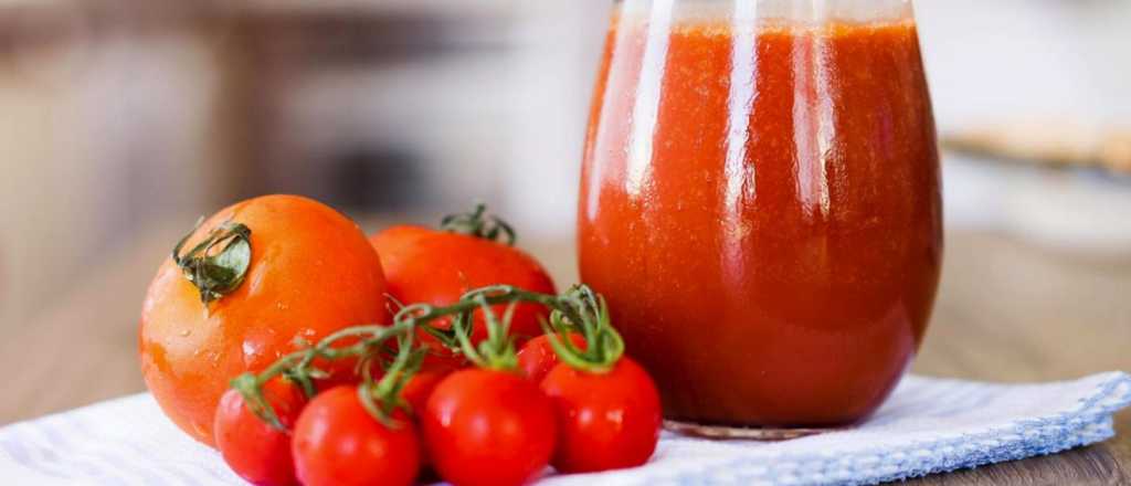 Las propiedades del jugo de tomate contra los tumores y más beneficios