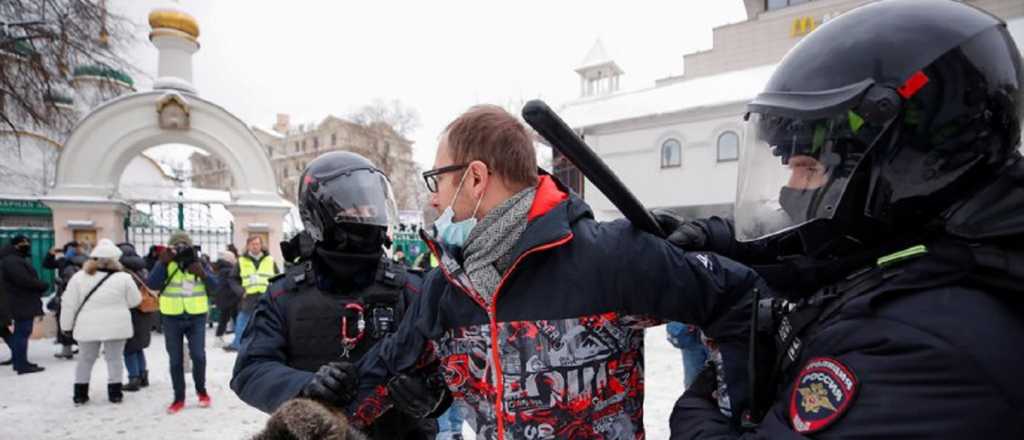 En la marcha para que liberen a líder opositor ruso hay 3200 detenidos