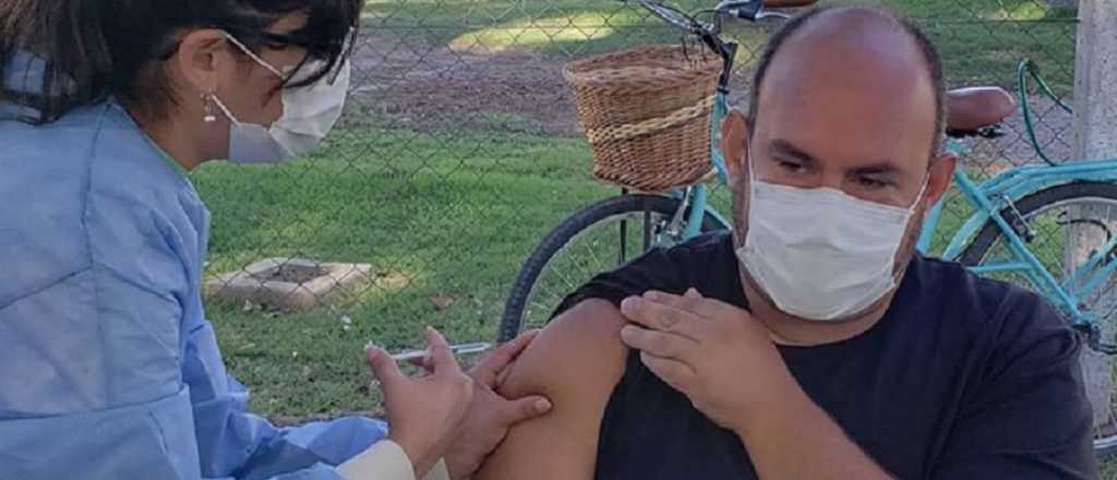 Por qu&eacute; contrajo covid-19 el intendente vacunado