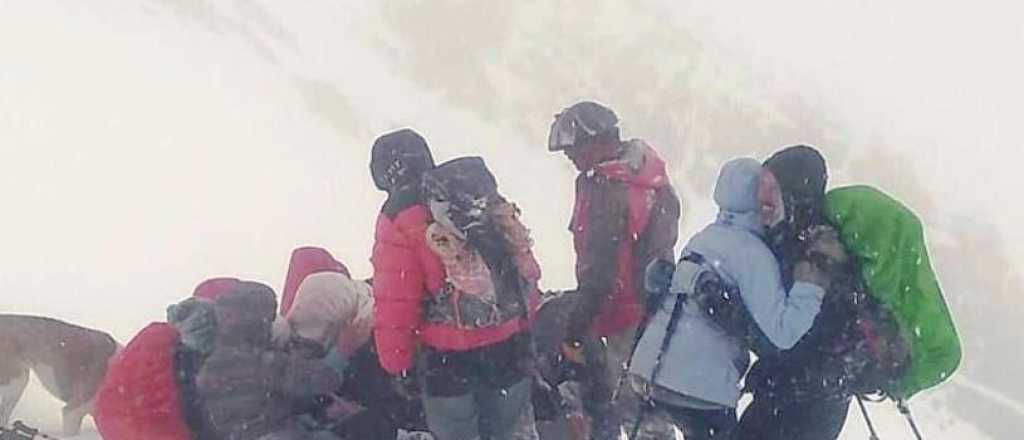 Rescataron a diez personas varadas en el Portillo en Tunuyán