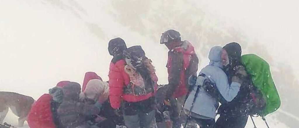 Rescataron a diez personas varadas en el Portillo en Tunuyán