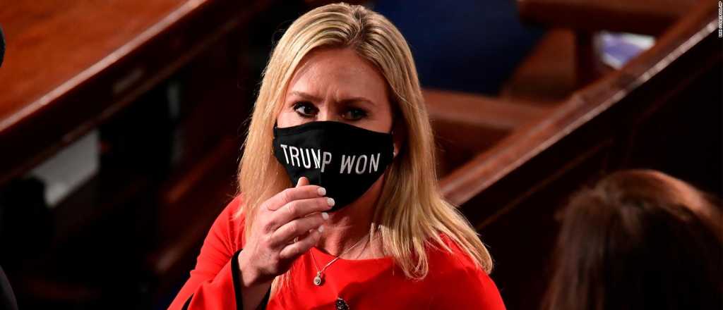 Castigan a congresista por alentar teor&iacute;as conspirativas