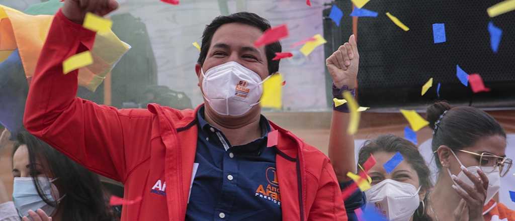 Tensi&oacute;n en Ecuador: no se sabe qui&eacute;n disputar&aacute; el balotaje con el corre&iacute;smo