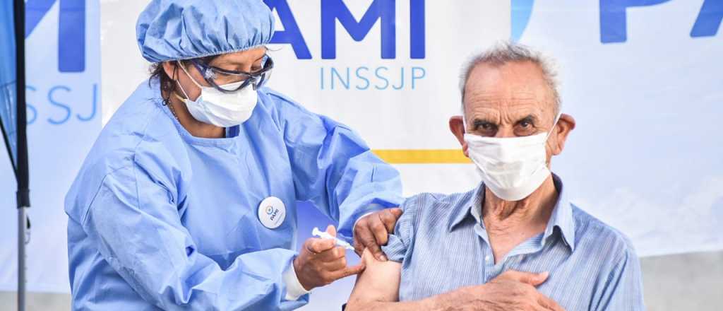 Mendoza vacunará a los mayores de 70 con la AstraZeneca 