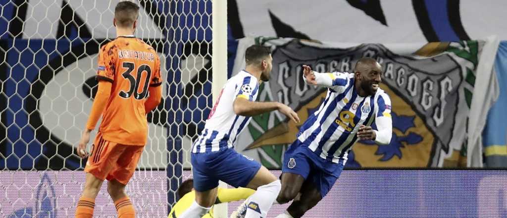 Video: el blooper de Bentancur para darle el primer gol al Porto