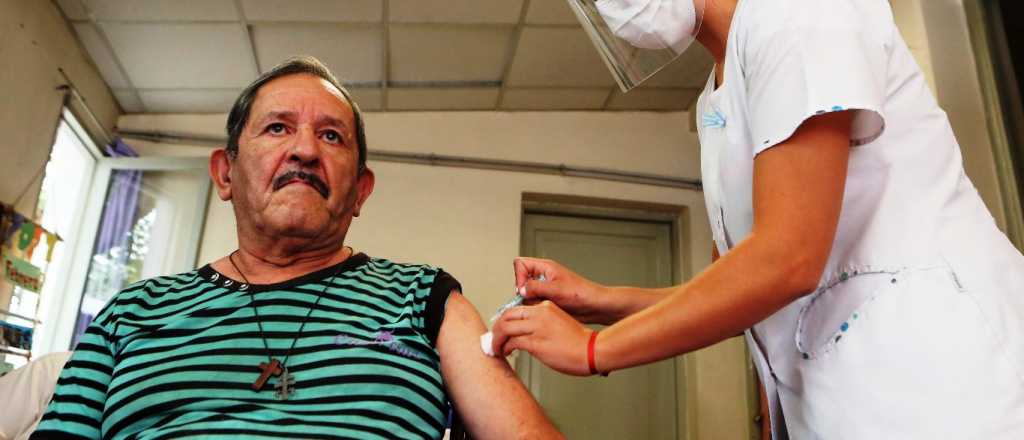 Vacunar a los grupos de riesgo llevaría 10 meses en Argentina