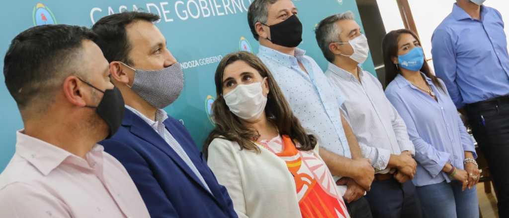 Intendentes del Gran Mendoza coordinan con Gobierno la vacunación