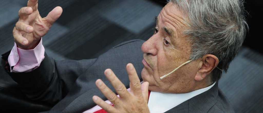 Vacunas VIP: la ins&oacute;lita explicaci&oacute;n de Duhalde