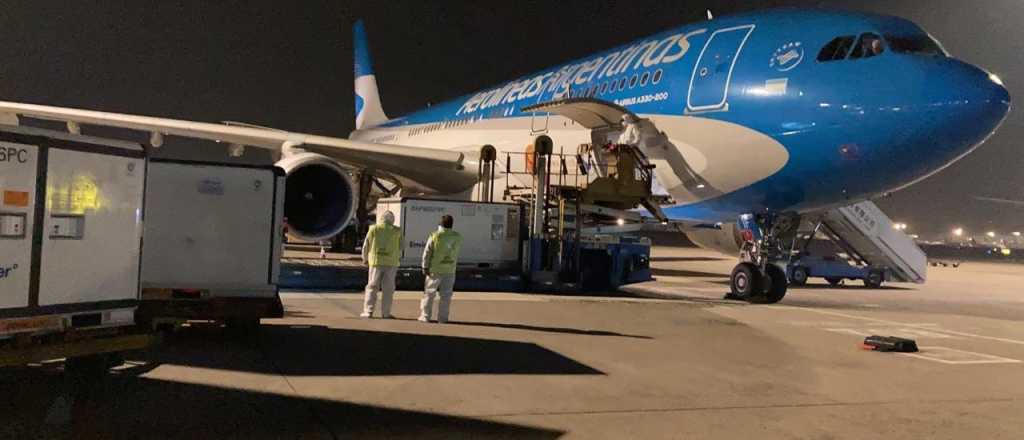 Lleg&oacute; al pa&iacute;s un mill&oacute;n de vacunas chinas