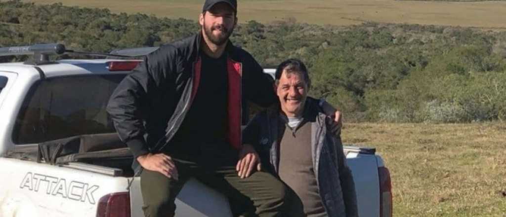 El padre del arquero del Liverpool se ahog&oacute; en un lago