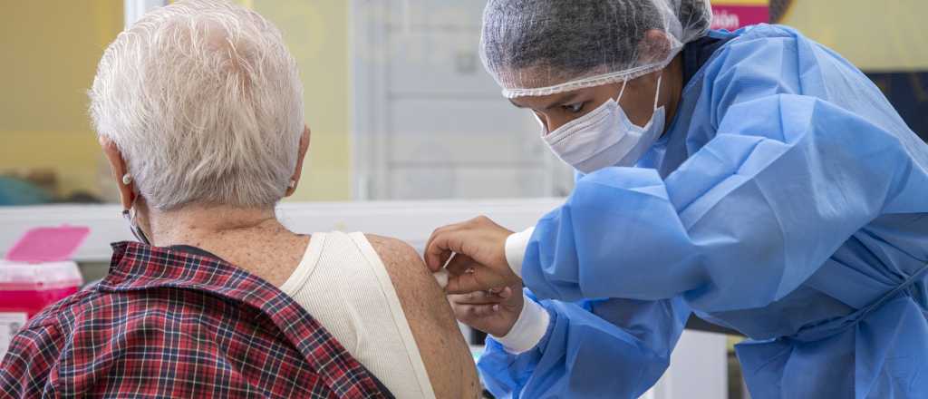 Comienza la distribuci&oacute;n de la vacuna Sinopharm en todo el pa&iacute;s