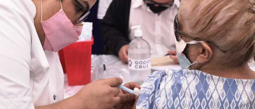 Mendoza abrió la inscripción para vacunar a los mayores de 60 años