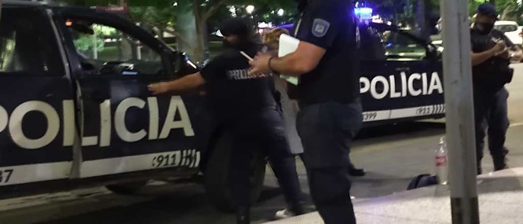 Le tocaron el timbre, abrió y lo atacaron a tiros en Ciudad