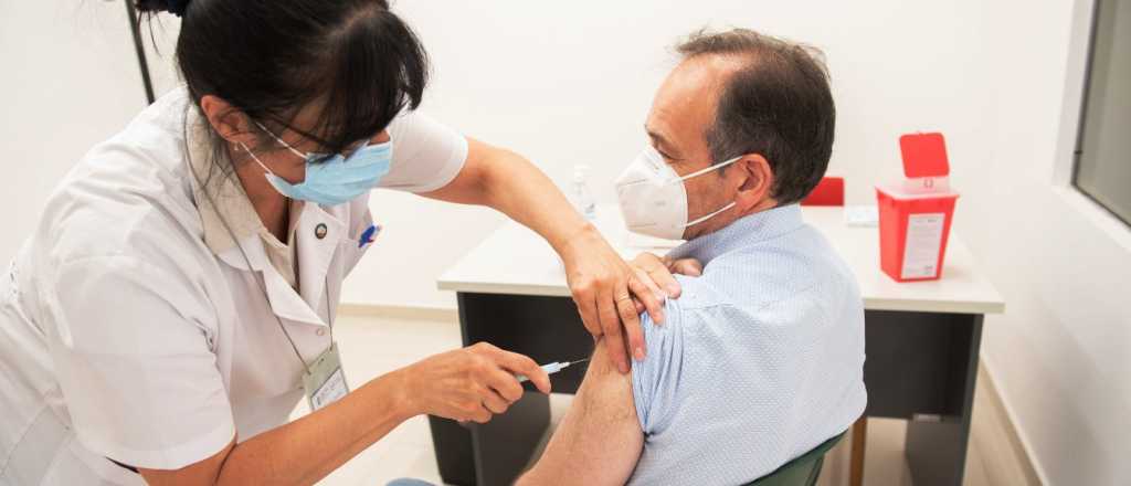 Vacunatorios y hospitales tendr&aacute;n horario especial este martes