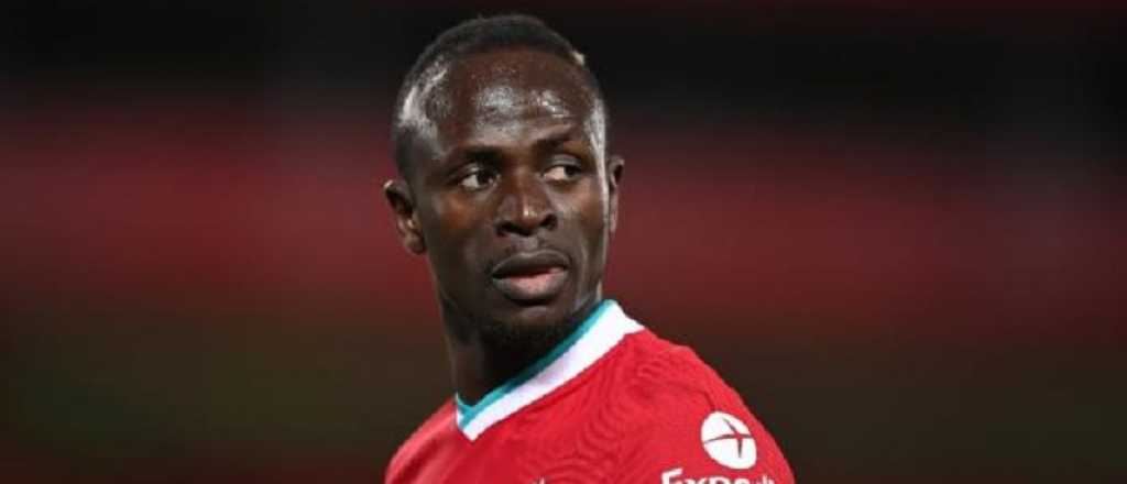 Le peg&oacute; un pelotazo a Man&eacute; y se calent&oacute; el partido