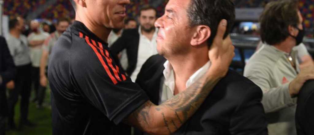 El abrazo entre Gallardo y Enzo P&eacute;rez tiene un por qu&eacute;