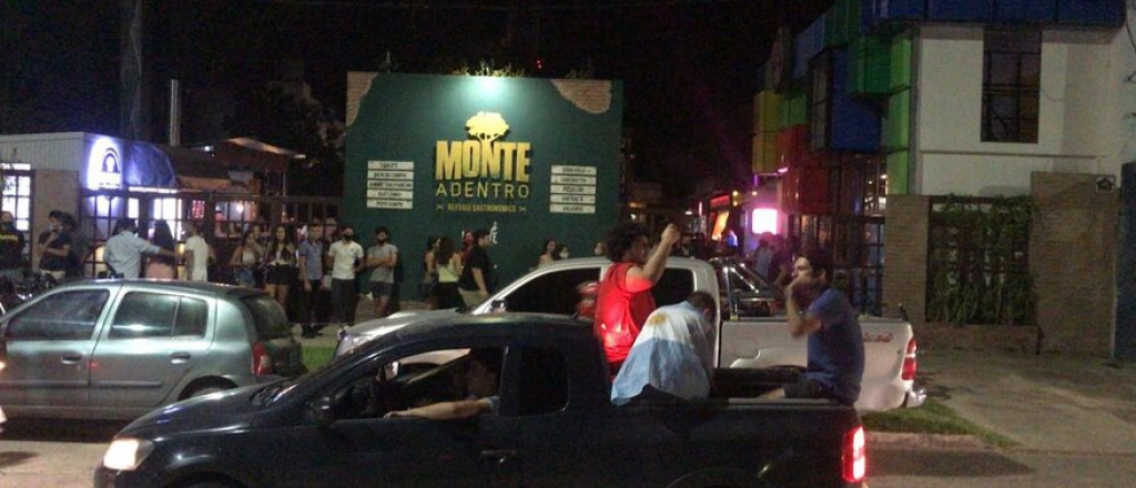 Los comerciantes desafiaron a Isfr&aacute;n y abrieron sus puertas