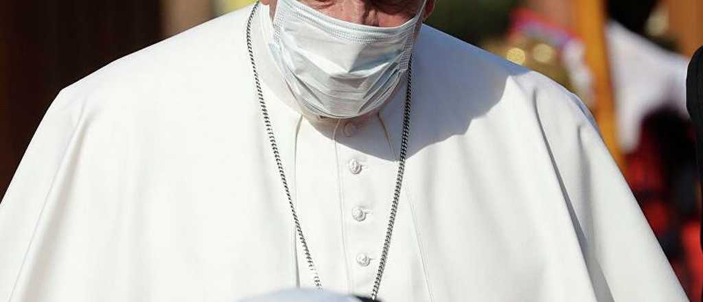 Internaron al Papa Francisco por una operación de colon