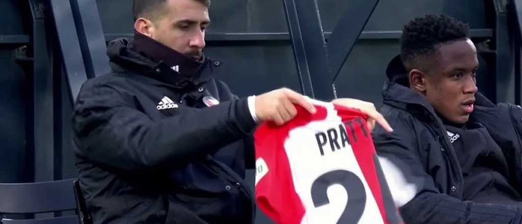 El t&eacute;cnico del Feyenoord humill&oacute; a Pratto delante de todos