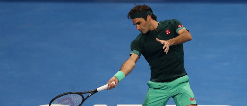 Federer ganó en su vuelta a las canchas tras más de un año