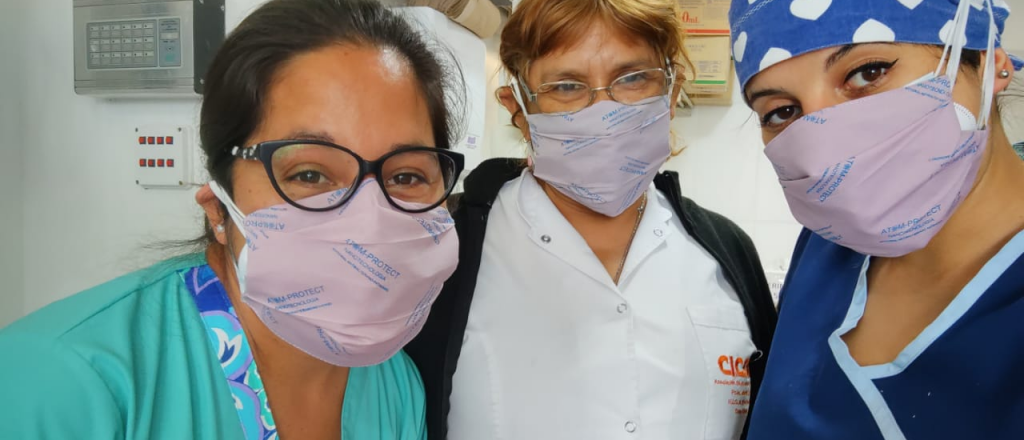 Aconsejan no combinar barbijos quirúrgicos con los del Conicet