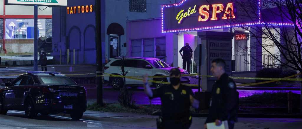 Un joven asesinó a ocho personas en un ataque racista en EEUU