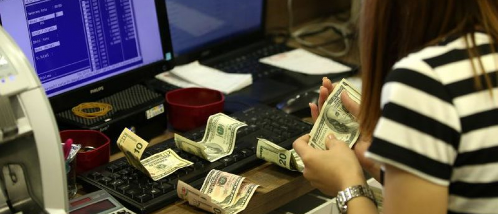 Bancarios y empleados del software, los que m&aacute;s cobrar&aacute;n en 2021