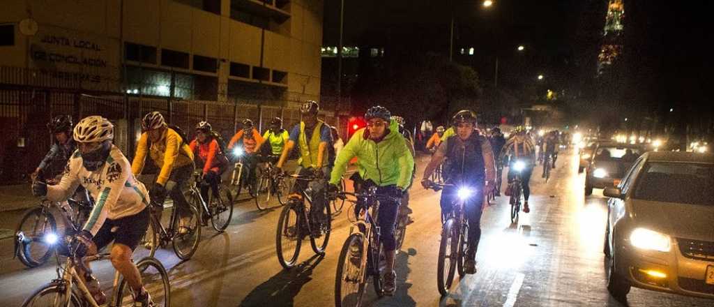 La primera "Bicicleteada Nocturna" del año será el próximo martes