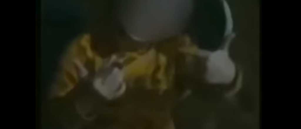 Filmó a su hija de dos años fumando y compartió el video