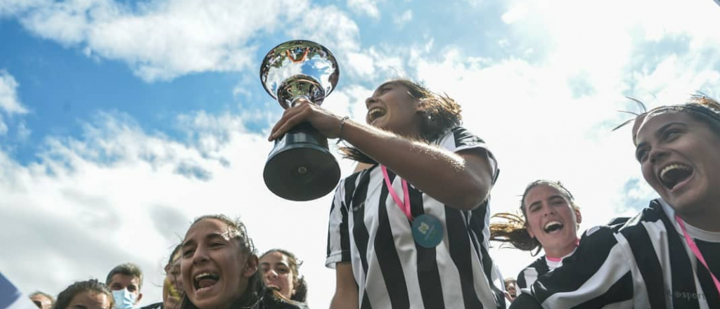 Las Lobas le ganaron a la Lepra y salieron campeonas