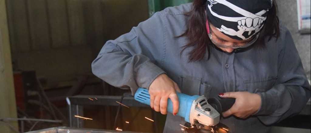 La industria creció 3,1% en noviembre de 2022