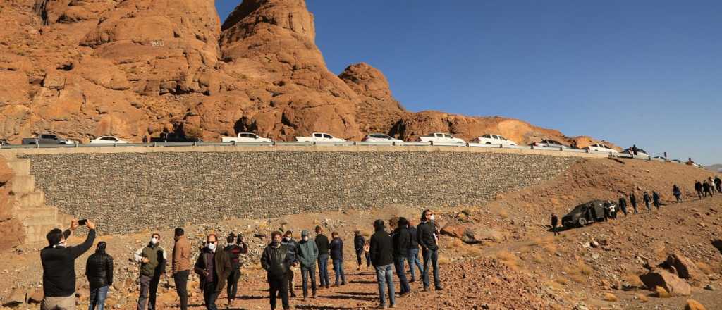 El gobernador Suarez ratificó que Portezuelo del Viento "sigue adelante"