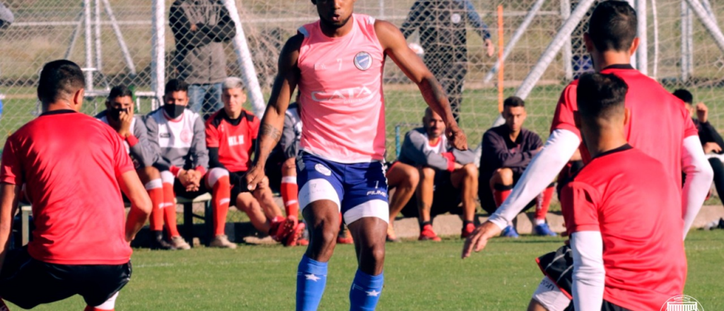 &iexcl;Al fin! En el Tomba puede llegar a debutar el ecuatoriano Jeison Chal&aacute;