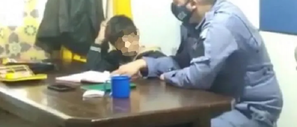 Se cansó de que su hijo no hiciera la tarea y llamó a la policía en Chaco